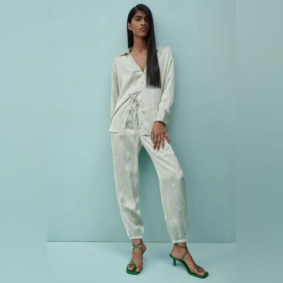 ZARA PRINTED SATIN SHIRT AND JOGGING PANTS 2 PIECE SET - Picture 2 of 5